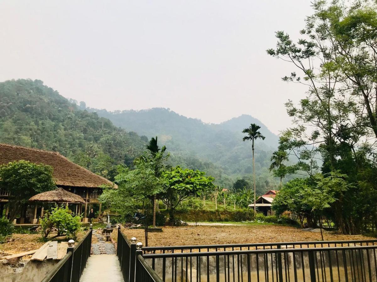 Tay Ha Giang